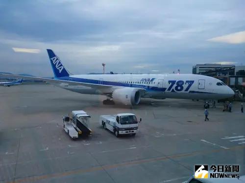 日本搭機注意！全日空縮小隨身個人物品尺寸限制　登機行李也規範