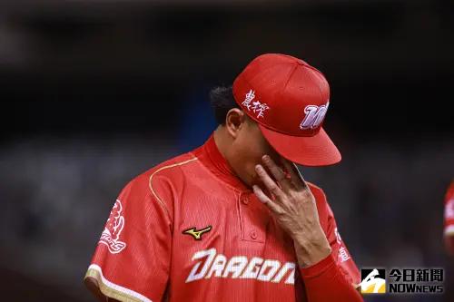 ▲味全龍隊先發投手徐若熙挑戰完投完封勝再度失利，沒辦法解決最後一個人次，最終主投8.2局失2分吞敗。（圖／記者葉政勳攝 ,2025.06.12）