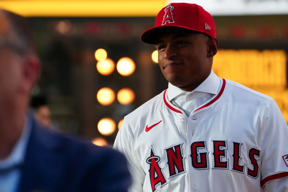 ▲根據《紐約郵報》記者Jon Heyman等多家美媒報導美國職業棒球大聯盟（Major League Baseball）洛杉磯天使已決定將農場排名第一的超級新秀Christian Moore升上大聯盟，預計於今（13）日正式登錄。（圖／取自Baseball America X）