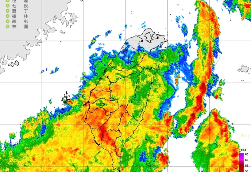 ▲今日受到西南風影響，熱帶性低氣壓衝進台灣，易有短延時強降雨，南台灣有局部大雨或豪雨。（圖／翻攝自中央氣象署）