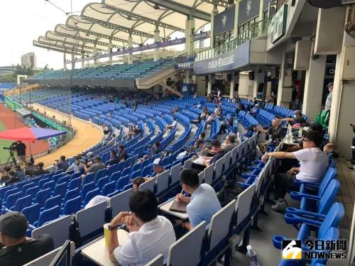 ▲玉山盃4強開打，各國球探也到場觀賽，目測超過20人。（圖／記者陳柏翰攝）