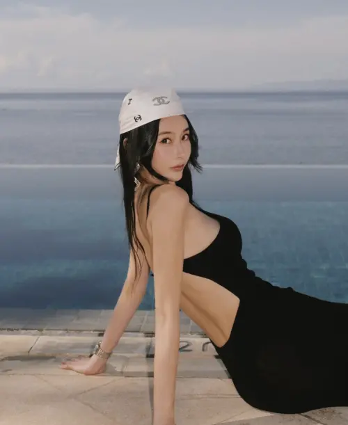 ▲余函彌現為年收上億女老闆。（圖／余函彌IG）