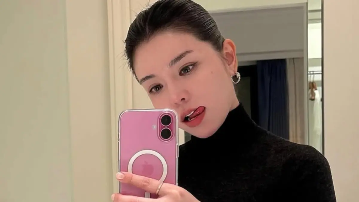 ▲40歲女星李毓芬近年退居幕後，昨（12）日她無預警在IG上傳她的熱舞影片，只見她身著清涼、對著鏡頭扭屁股讓人看了眼睛吃冰淇淋。（圖／翻攝自李毓芬IG）