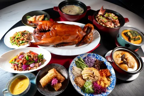 ▲「屾淼苑」的主打菜色包含爐烤片皮鵝與多種過智作公的大菜。（圖／屾淼苑提供）