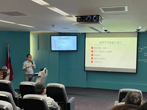 NOWnews專題專案中心副主任張鴻儀出席台中市政府授課,分享新聞操作手法。(圖/記者林家伃攝) ▲NOWnews專題專案中心副主任張鴻儀出席台中市政府授課,分享新聞操作手法。(圖/記者林家伃攝)