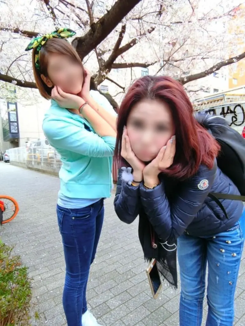 ▲珠寶設計師(右)過世後,母親提告主張醫師損害女兒的健康權,法院判賠200萬。(圖/翻攝IG)