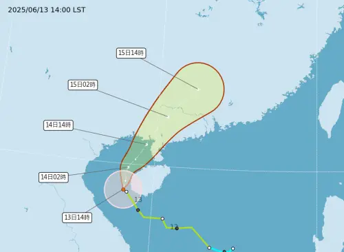 ▲今年首颱「蝴蝶」，目前正向北移動，預估將登陸中國廣西、廣東一帶