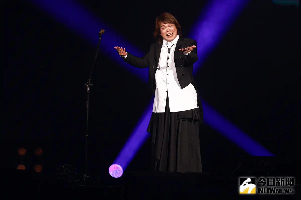 ▲外表很酷的「搖滾天王」伍佰，內心卻十分溫柔，許多情歌都是唱給經紀人太太陳文珮的，而2人結縭22年始終沒有小孩，2人婚後不生孩子的真實原因也曝光。（圖／記者葉政勳攝 ,2025.06.13）