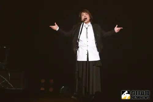 伍佰台上突質問「現在才來演唱會？」出道35年「這2點」不如從前

