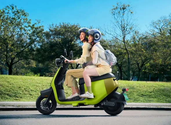 Gogoro終於出手了！全新車款EZZY上市　功能大升級、免3萬騎回家