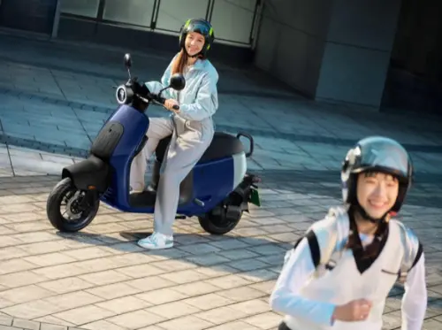 ▲Gogoro 全新車款「EZZY」上市,量身打造一台男女老少都相當適合騎乘的機車。(圖/Gogoro 提供) ▲Gogoro 全新車款「EZZY」上市,量身打造一台男女老少都相當適合騎乘的機車。(圖/Gogoro 提供)