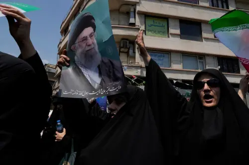 以色列,伊朗 ▲以色列對伊朗發動攻擊,阻斷了伊朗內部長年存在「改革派主張談判」的道路。(圖/美聯社/達志影像)