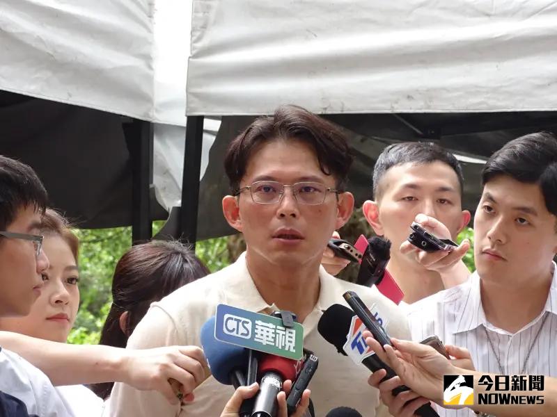 不滿三等親條款！簡舒培飆罵賴清德「超蠢」引風暴　黃國昌這樣說