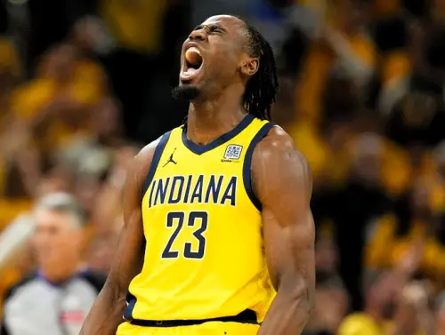 ▲溜馬Aaron Nesmith因一次防守犯規而犯滿畢業，間接成為勝負分水嶺。（圖／美聯社／達志影像）