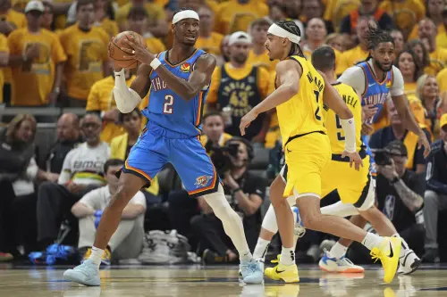 ▲雷霆球星Shai Gilgeous-Alexander在第四節主宰比賽，帶領球隊逆轉擊敗溜馬。（圖／美聯社／達志影像）