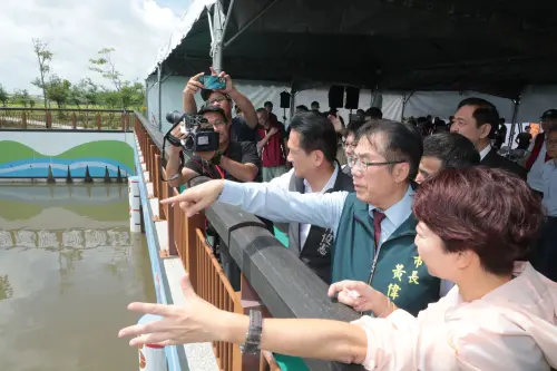 ▲黃偉哲強調,南市府將在中央資源支持下,持續加強水利建設,確保市民安全與城市穩健發展。(圖/南市府提供) ▲黃偉哲強調,南市府將在中央資源支持下,持續加強水利建設,確保市民安全與城市穩健發展。(圖/南市府提供)
