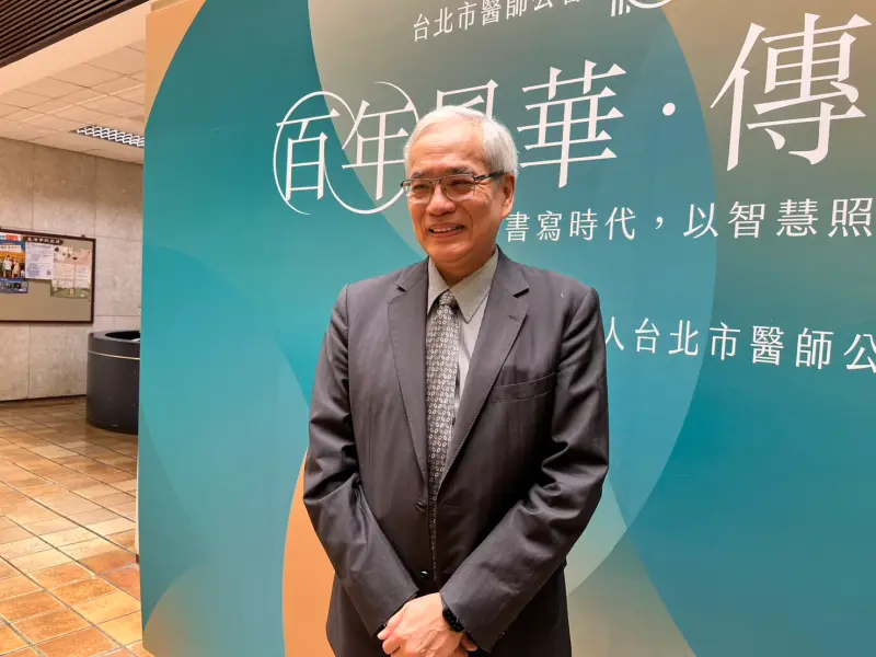 ▲台北榮總院長陳威明接受聯訪。（圖／記者張乃文攝）