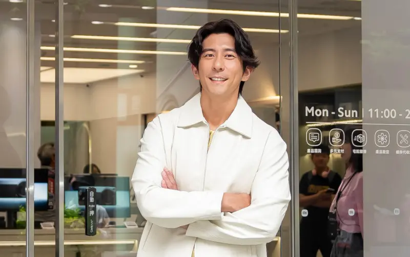 修杰楷噴30萬帶小孩離開台灣！只讓賈靜雯坐商務艙　原因暖到爆炸