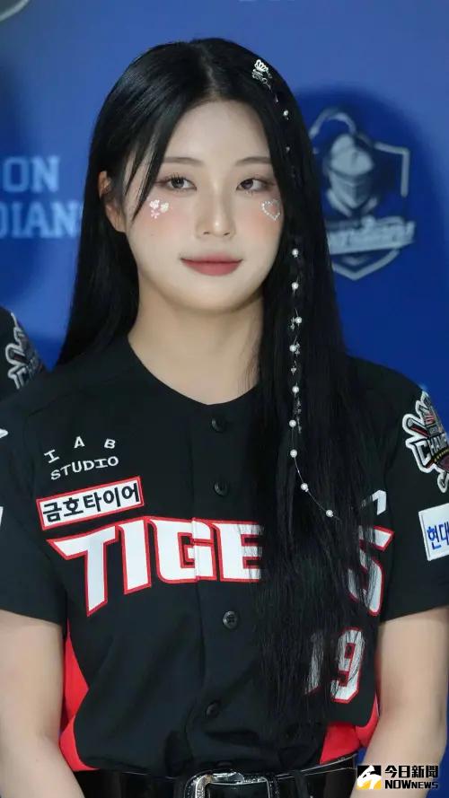 ▲劉世彬(如圖)直言昨天下飛機後就被感動到,大喊:「台灣球迷真的很棒!」(圖/記者張一笙攝) ▲劉世彬(如圖)直言昨天下飛機後就被感動到,大喊:「台灣球迷真的很棒!」(圖/記者張一笙攝)