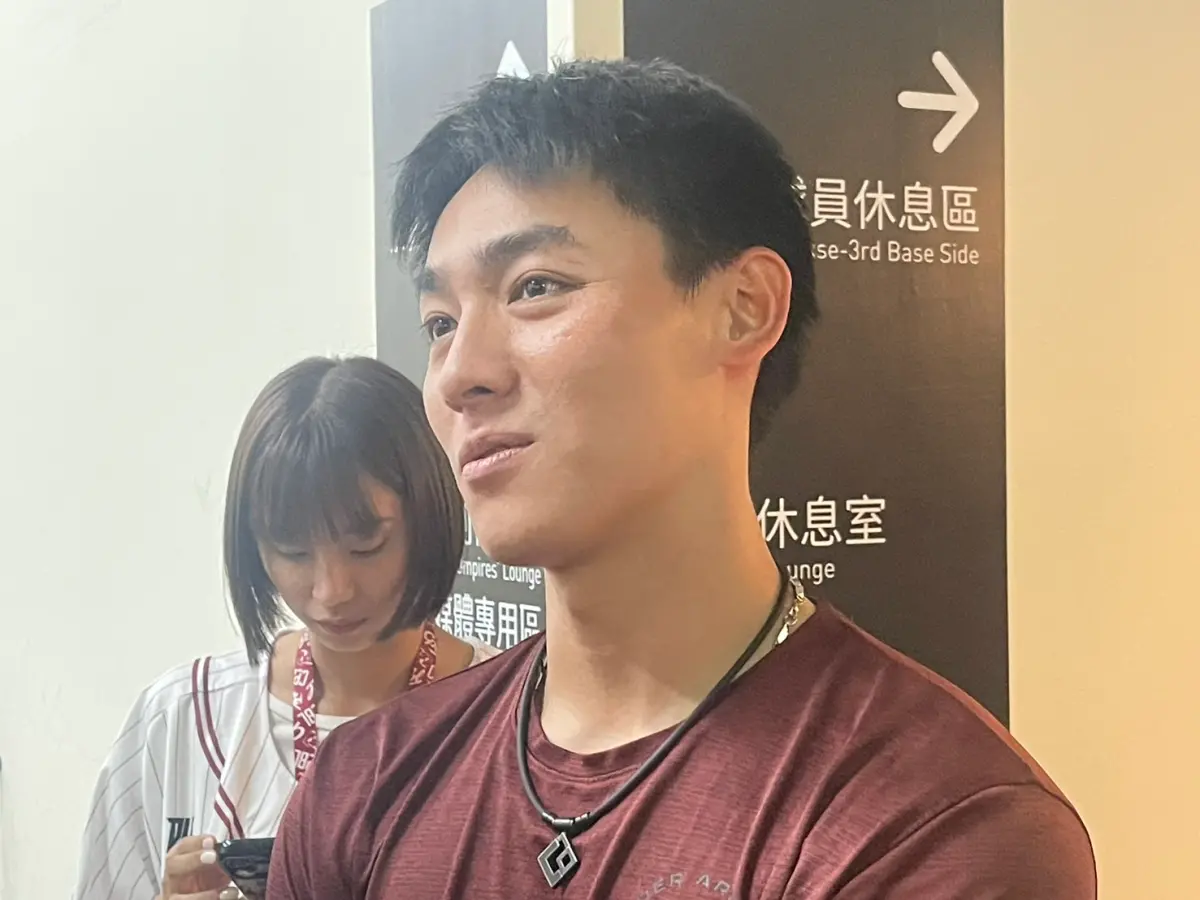 ▲樂天桃猿開路先鋒陳晨威，今（14）日大巨蛋面對富邦悍將，有望挑戰亞洲棒球的連續34場安打紀錄，可惜最終5打數無安打，連續安打場次最終停在33場，儘管桃猿贏球，陳晨威賽後仍難掩失落。（圖／記者林子翔攝，2025.06.14）