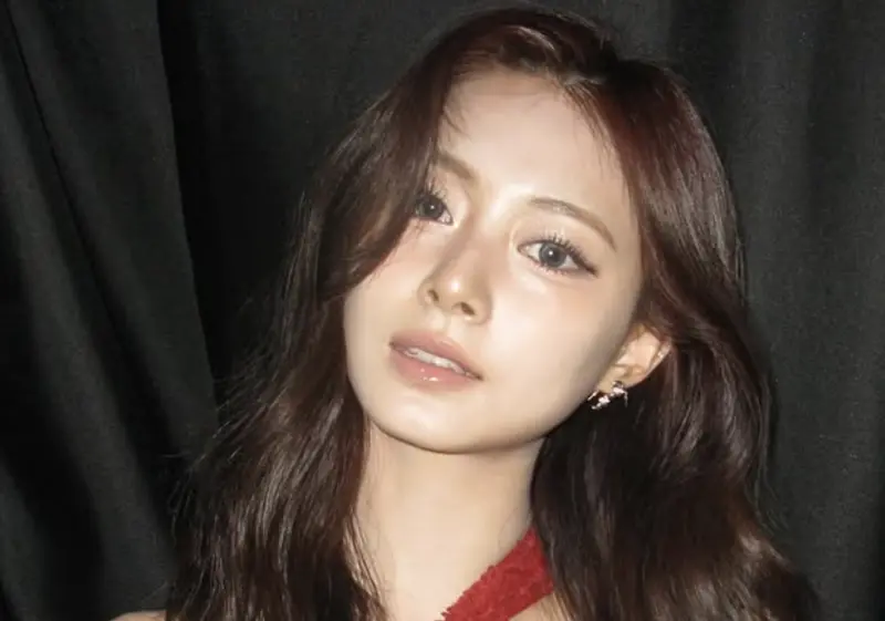 ▲周子瑜將和TWICE在11月22日於高雄開唱，這也是她出道多年的願望「唱回家鄉」，昨迎來26歲生日，周子瑜感性表示「感謝故鄉一直在等」。（圖／翻攝自周子瑜IG）