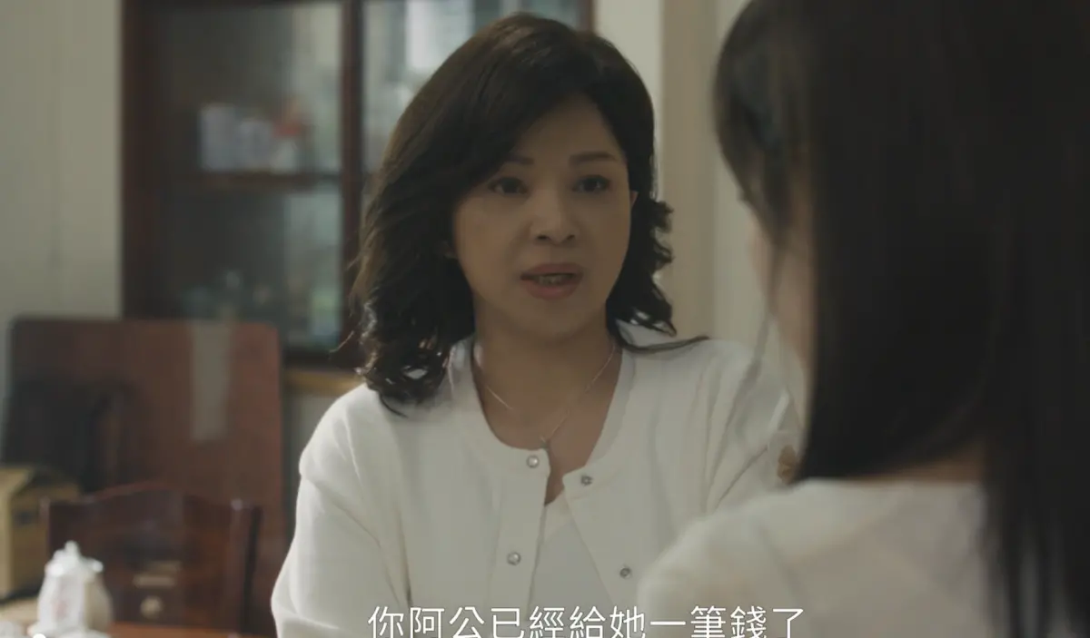 ▲楊貴媚（如圖）在《我們與惡的距離 II》中飾演政客，對謝欣穎很苛刻，還將她推出去交換利益，3句對白讓PTT炸鍋。（圖／翻攝自公視+）