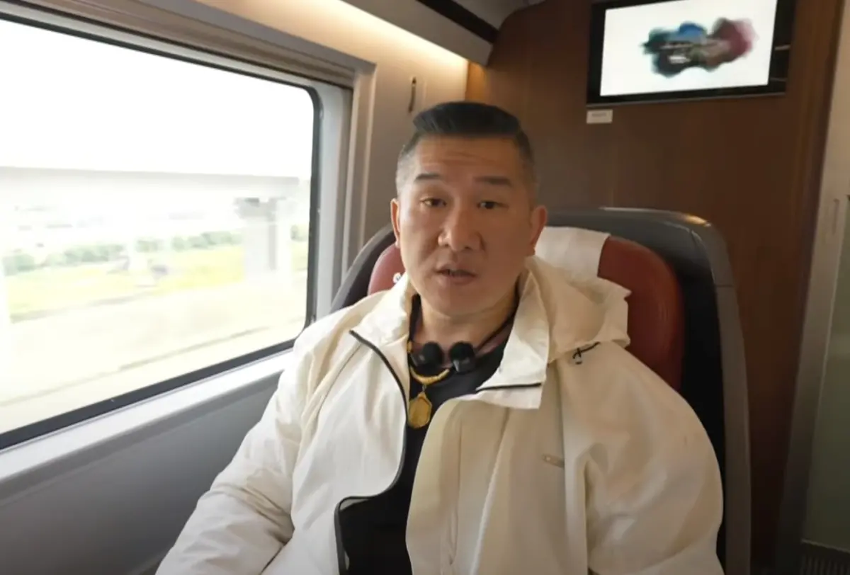 ▲面對陸委會副主委梁文傑建議長住中國，館長陳之漢怒嗆「我是台灣人！憑什麼不給我回家」。（圖／翻攝自館長惡名昭彰）