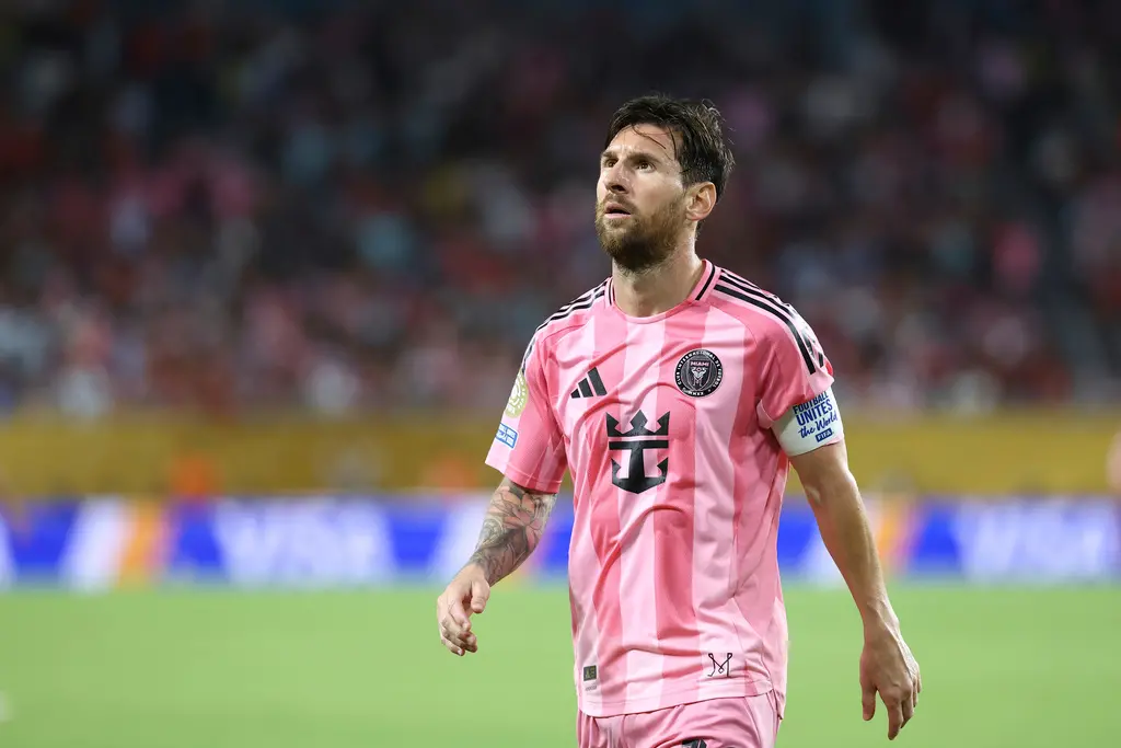 ▲梅西(Lionel Messi)此役幾乎被徹底壓制。除了下半場頭槌製造一次攻門機會外，整體比賽中與進攻組織的連結寥寥無幾。（圖／美聯社／達志影像）