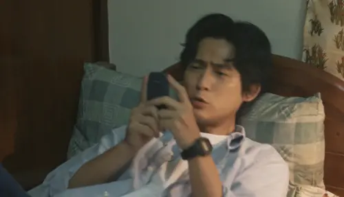 《與惡2》出現6格健保卡、MSN、貪食蛇！PTT淚：30歲以上才懂
