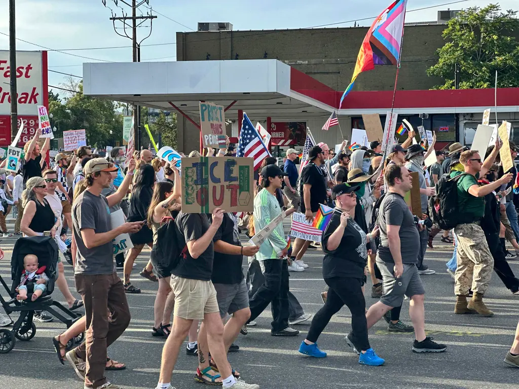 ▲反川普示威活動「無王日」在美國猶他州鹽湖城舉行。（圖／美聯社／達志影像）