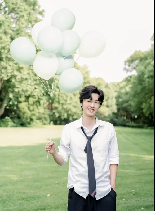 ▲馬世天笑起來陽光，有斯文的氣質。（圖／摘自微博）