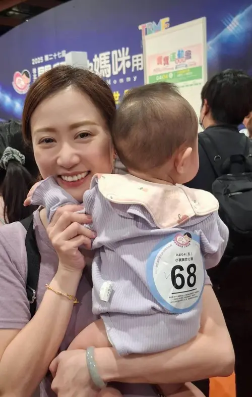 ▲白白（如圖）時常在臉書曬出自己帶娃的照片。（圖／翻攝自白白臉書）