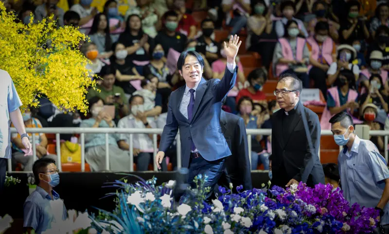 出席長老教會感恩禮拜　賴清德引聖經：面對挑戰唯有團結一致