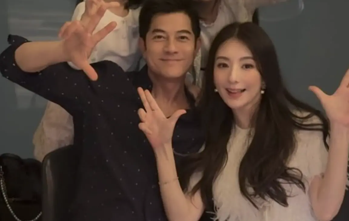▲郭富城（左）宣布老婆方媛（右）懷第三胎，開心表示「感謝老天安排」。（圖／翻攝自方媛微博）