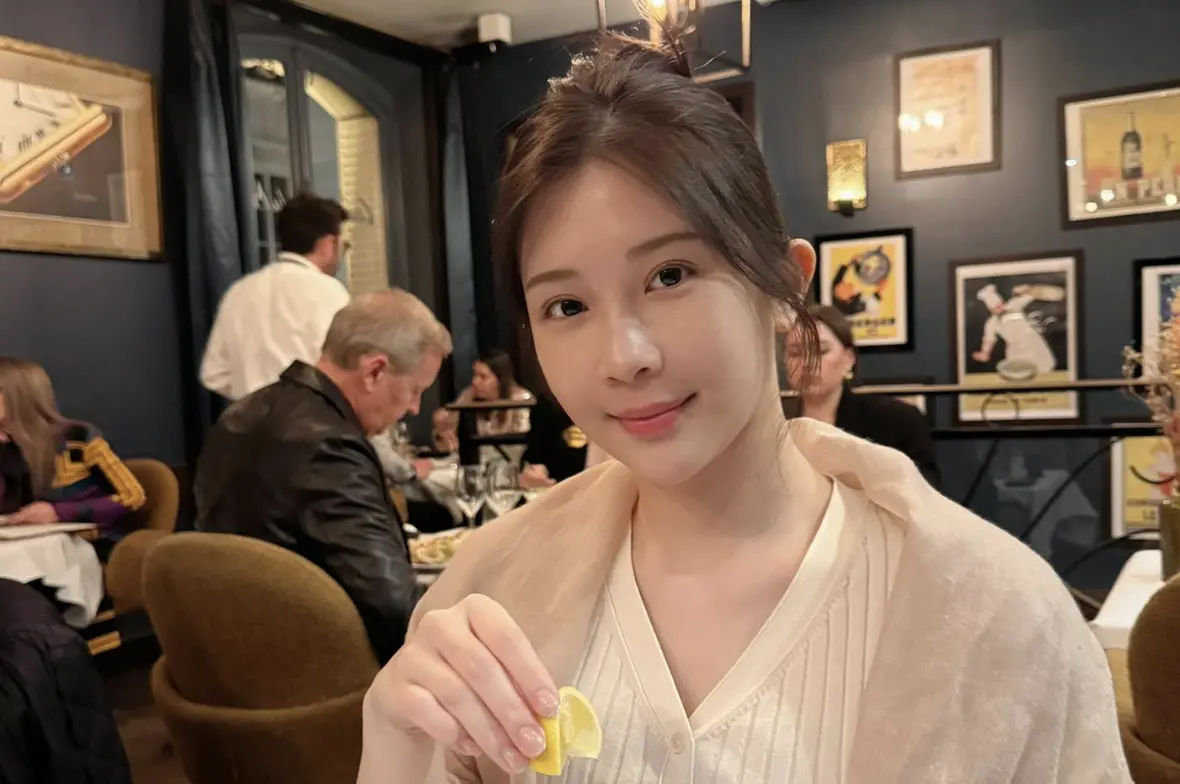 鄭家純坐商務艙發文！遭酸大谷老婆還用iPhone13 已讀亂回全笑翻