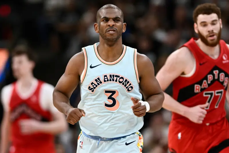 ▲NBA傳鳳凰城太陽有意在休賽季放手一搏，而Chris Paul也傳出有可能在休賽季重返鳳凰城，此外Russell Westbrook也可能加盟太陽，在生涯末期再拼一次冠軍夢。（圖／美聯社／達志影像）