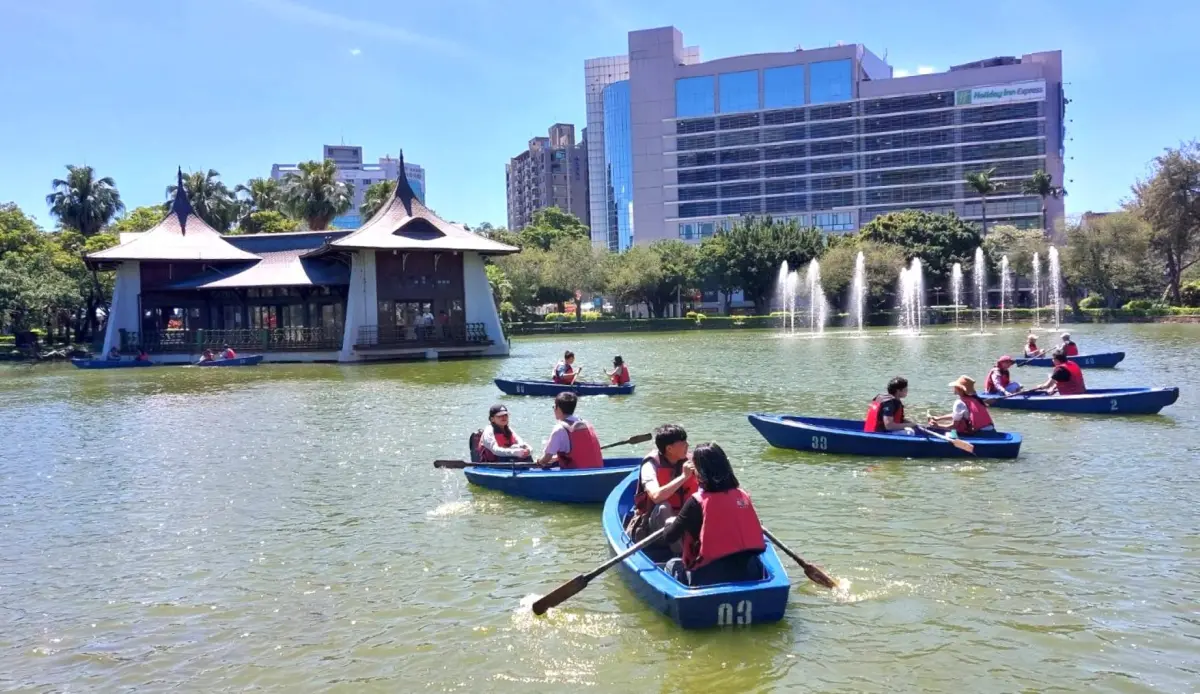 ▲台中公園划船單身聯誼，成功牽起17對良緣(圖／民政局提供2025.6.16)