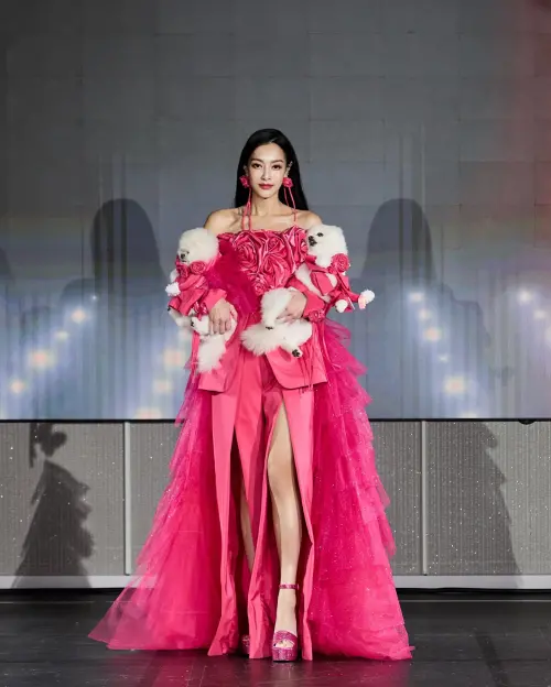 ▲王思佳(如圖)過去曾因為賣假包、假買房陷入爭議。(圖/翻攝自王思佳臉書) ▲王思佳(如圖)過去曾因為賣假包、假買房陷入爭議。(圖/翻攝自王思佳臉書)