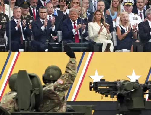 ▲美國華府14日時舉行了大型閱兵儀式，以慶祝美國陸軍成立250週年。（圖／美聯社／達志影像）