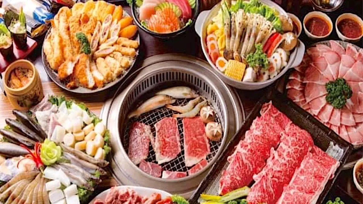 ▲台灣知名連鎖燒烤火鍋吃到飽「石頭燒肉永康館」將熄燈，台南在地經營20年，業者宣布因租約到期，將於6月22日正式結束營業。眾人感嘆不捨「最愛的店」，鐵粉淚讚「燒肉吃到飽第一把交椅」。（圖／翻攝自石頭燒肉永康館FB）