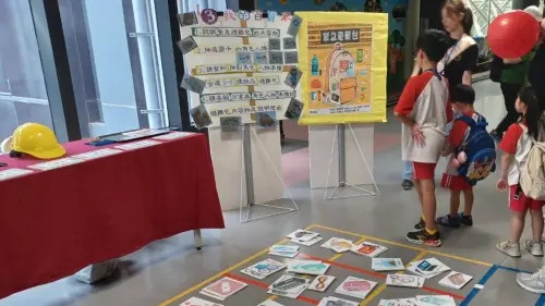 ▲ 「114年幼兒園防災親子共學活動」活動規劃六大防災主題關卡，包含「我的百寶袋」的避難包配對遊戲等。（圖／高市府教育局提供）