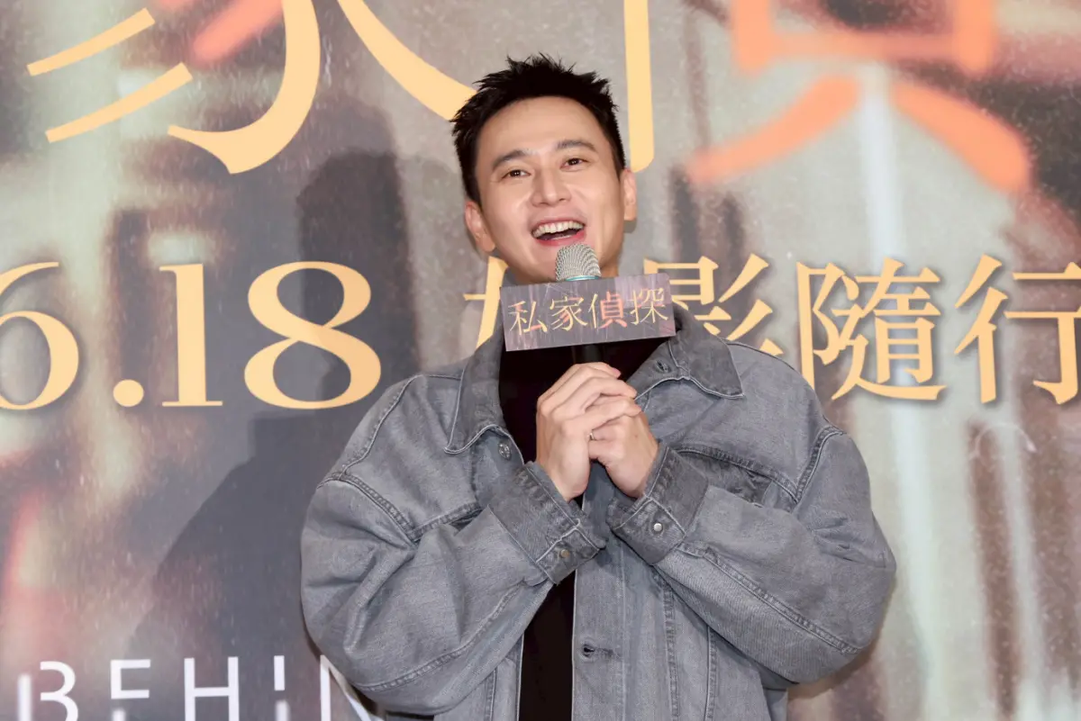 ▲劉冠廷（如圖）出席自己演出的港片《私家偵探》台北首映會，透露妻子孫可芳之前吃減肥藥到昏倒送醫，除了很心疼之外，現在會陪她練皮拉提斯。（圖／記者朱永強攝）