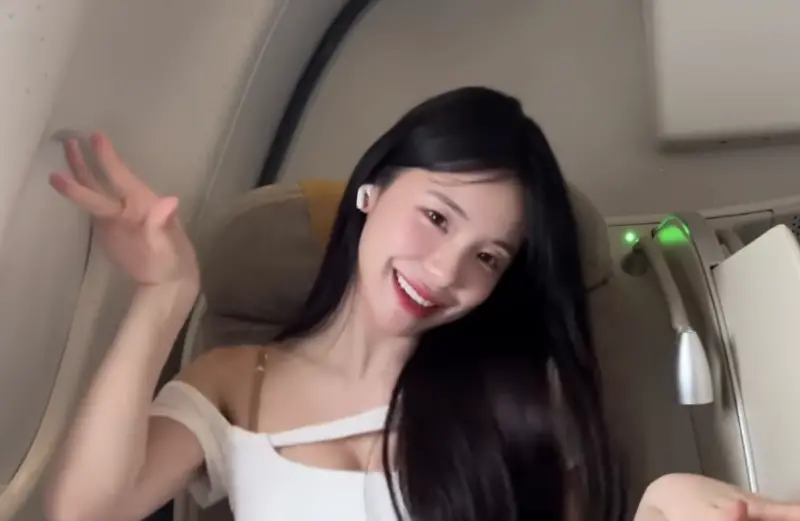 李多慧「飛機熱舞」太香！緊身衣遮不住S曲線　粉絲暈機：會亂流