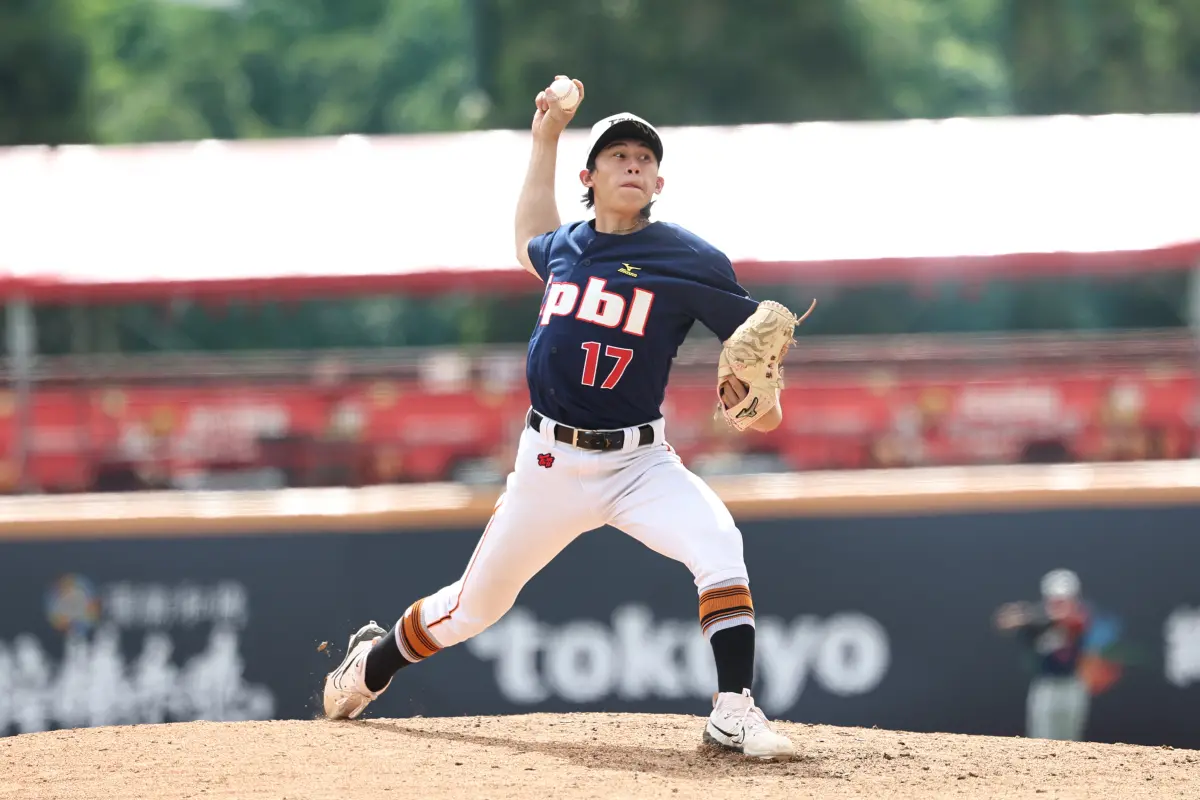 ▲來自文化大學的投手江沁恩，高中畢業後並未立即投入選秀，他坦言當時認為自己還不夠成熟，因此選擇進入大學繼續磨練。（圖／中華職棒提供）