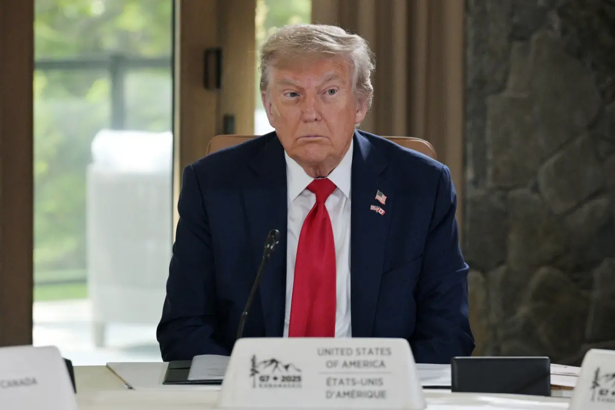 ▲以色列與伊朗的互相攻擊仍在持續，白宮表示，川普將在2週內決定是否加入以色列、對伊朗發動打擊。（圖／美聯社／達志影像）