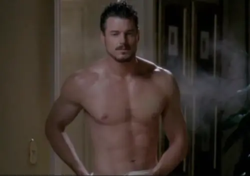 ▲艾瑞克丹恩在《實習醫生》中的這一幕，豎立了「螢幕猛男」的形象，但他現在因患漸凍人症，運動能力大受影響。（圖／美聯社／達志影像）