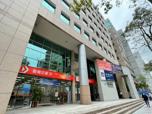 ▲日前傳出有民眾因薪資有限，申辦新青安碰釘子，讓公股行庫接連發表澄清聲明，引發討論，台灣房屋根據財政部統計，台灣銀行受理新青安件數居冠。（圖／台灣房屋提供）