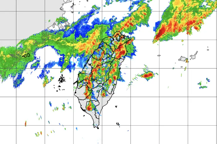 快訊／大雷雨「國家警報」連發！19縣市大雨特報　最新警戒區一覽