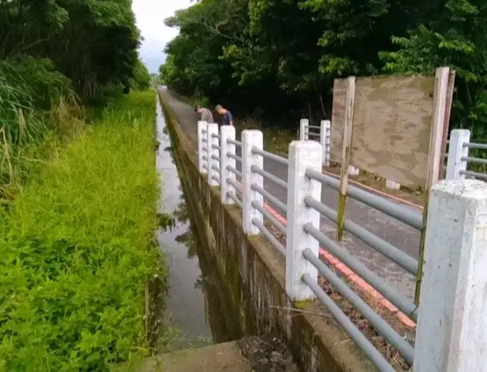 ▲越籍移工橋下電魚觸電身亡  疑因電魚設備漏電(圖/記者鄧力軍翻攝 )