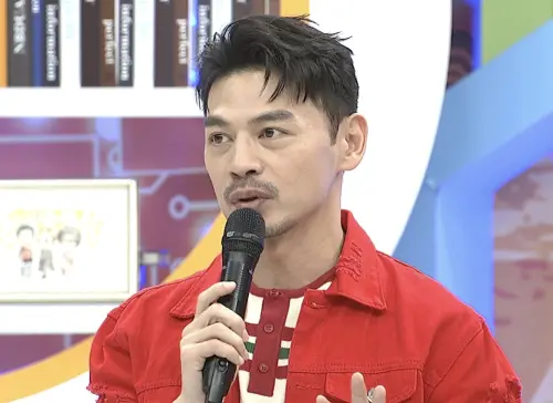 ▲阿Ken在《同學來了》透露曾在做live節目，由於白雲忘詞，反而自己被罵。（圖／中天綜合台提供）